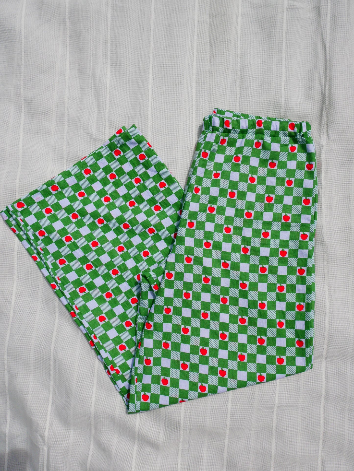 'Apple of My Eye' Grown Pants